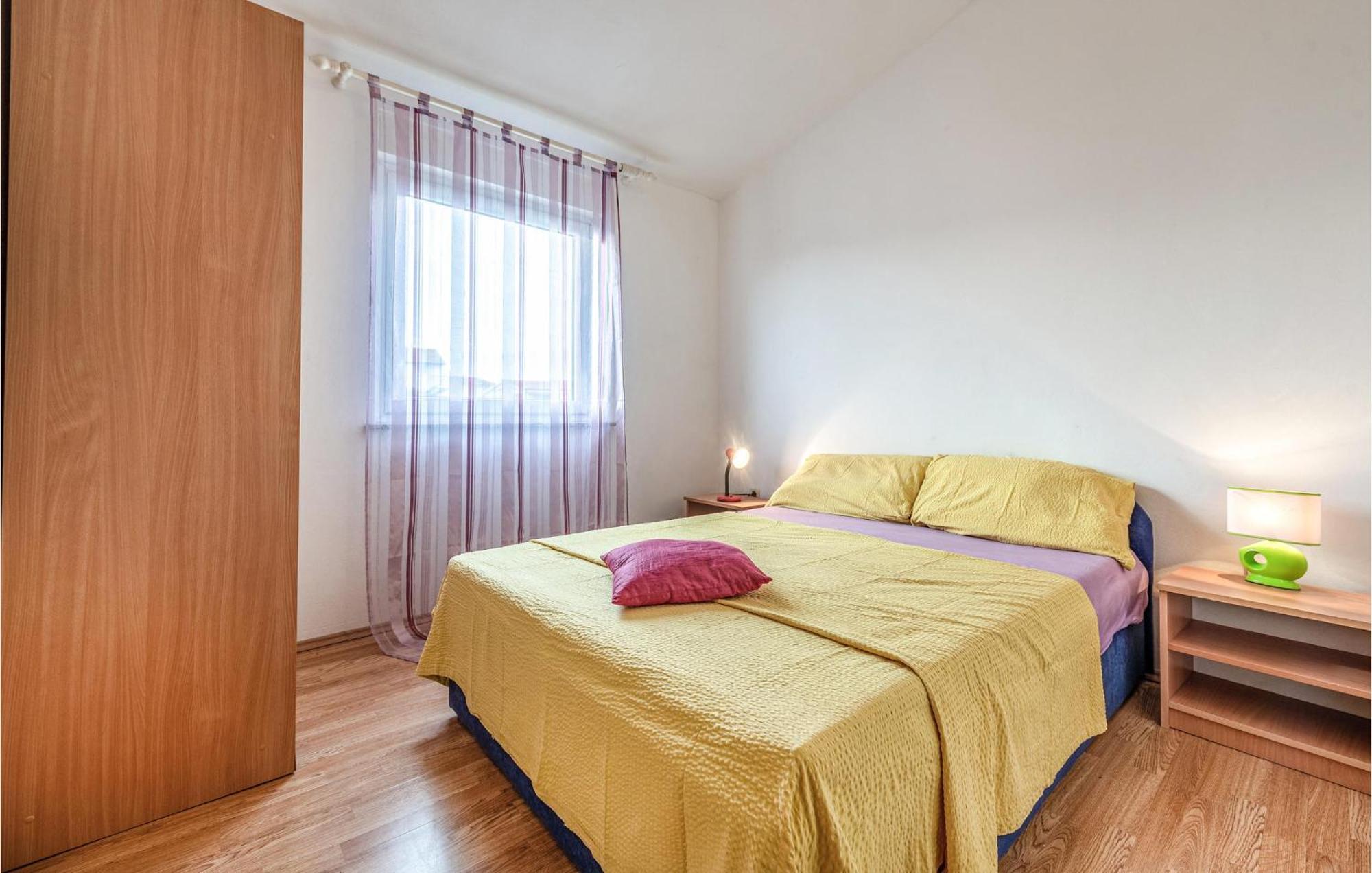 Beautiful Apartment In Vir With Wifi Ngoại thất bức ảnh